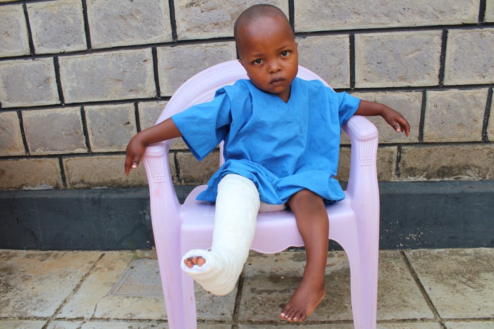 Post-surgery care for a child at Nyabondo Centre